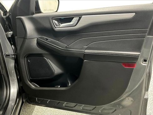 Used 2023 Ford Escape Platinum image 27