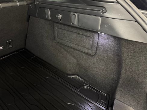 Used 2020 Land Rover Range Rover Velar R-Dynamic S image 79