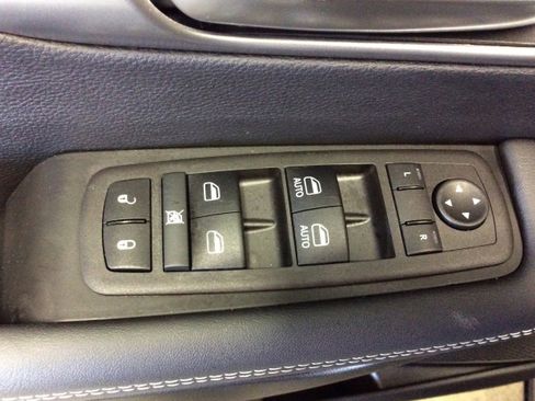 New 2025 Chrysler Voyager LX image 14