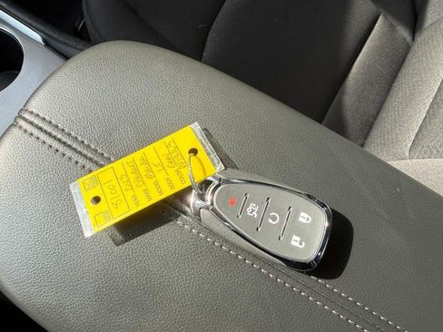 Used 2023 Chevrolet Malibu LT image 29