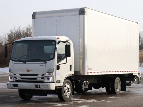 Used 2023 Chevrolet Low Cab Forward 5500XD image 4