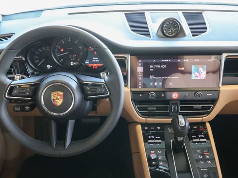 Certified 2026 Porsche Macan AWD/4WD image 49