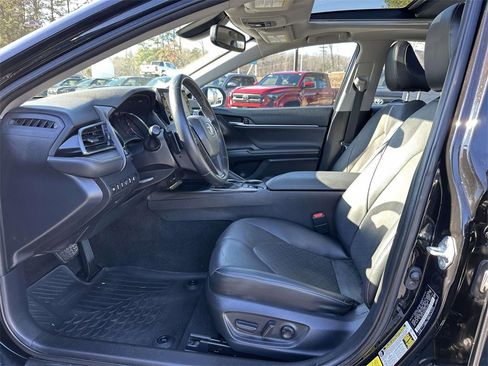 Used 2021 Toyota Camry XSE w/ Navigation Package image 16