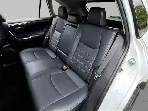 Used 2023 Toyota RAV4 XLE Premium FWD image 20