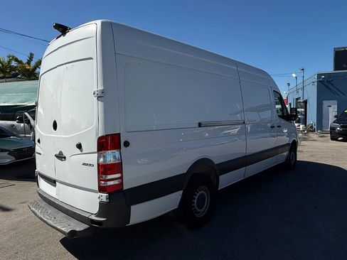 Used 2018 Mercedes-Benz Sprinter 2500 image 6