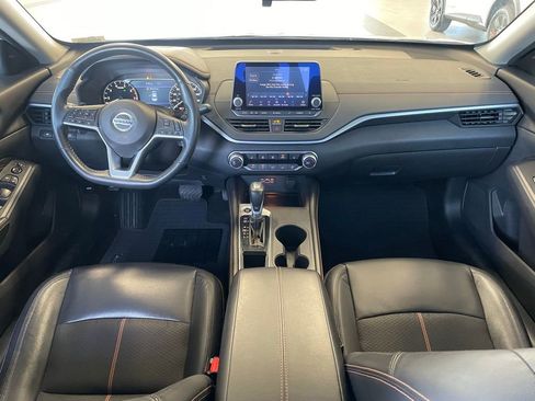 Certified 2022 Nissan Altima 2.0 SR FWD image 15