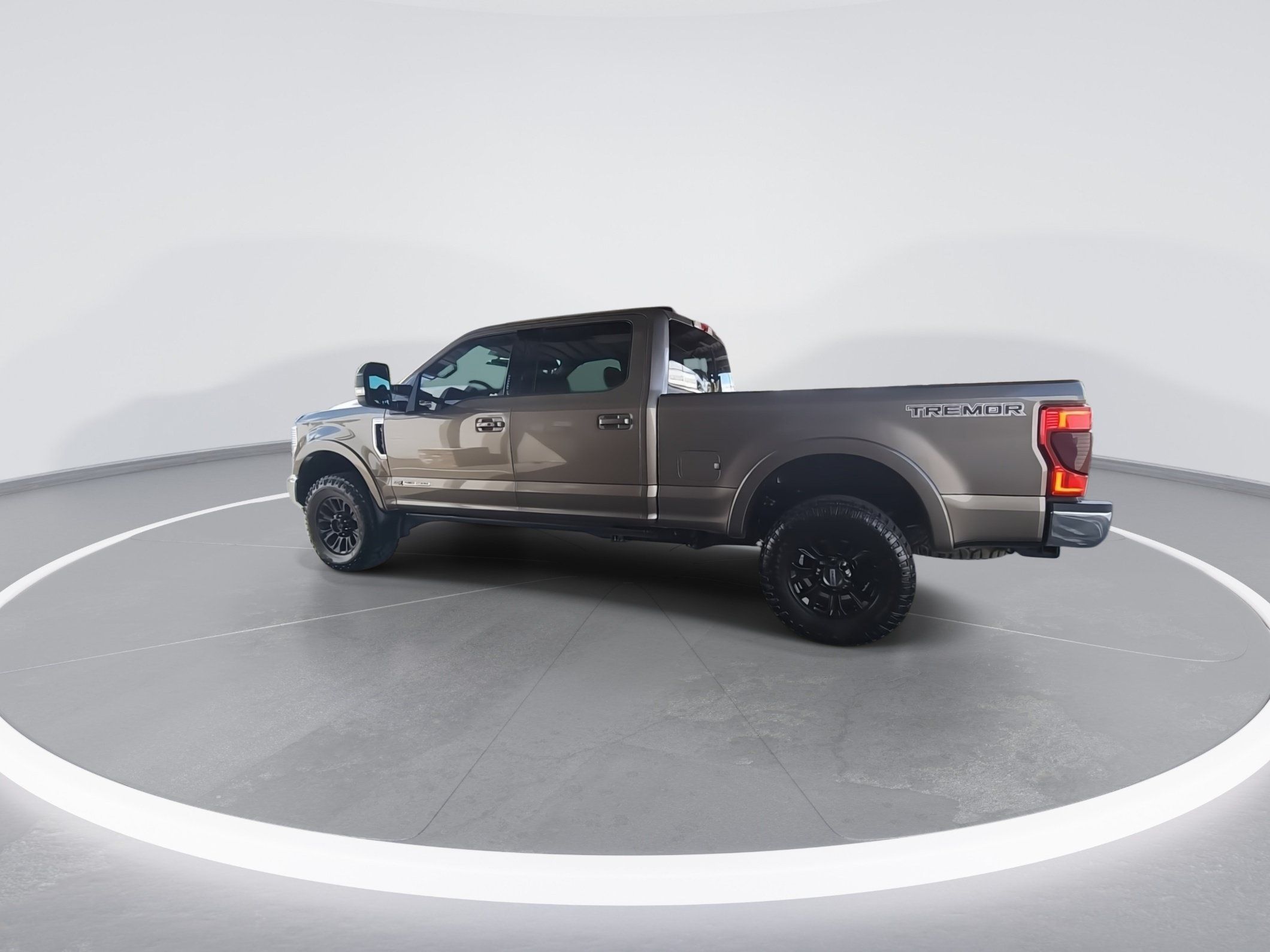 Used 2022 Ford F350 Lariat w/ Tremor Off-Road Package AWD/4WD image 5