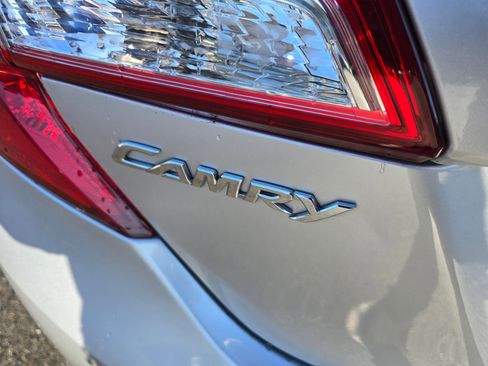 Used 2012 Toyota Camry SE image 10