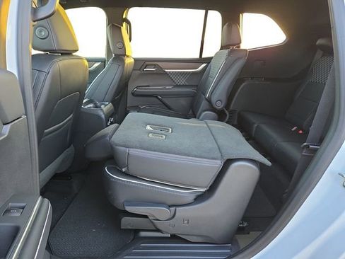 New 2026 GMC Acadia Denali w/ Super Cruise Package image 11