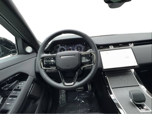 Used 2025 Land Rover Range Rover Evoque Dynamic SE AWD/4WD image 37