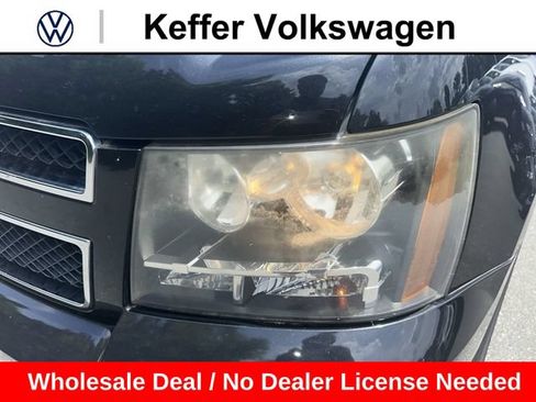 Used 2013 Chevrolet Suburban LT w/ Luxury Package AWD/4WD image 9