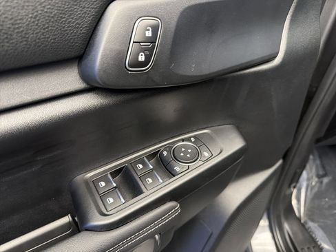 Used 2024 Ford Ranger XLT w/ Trailer Tow Package image 11