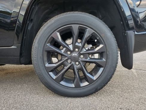 New 2026 Jeep Grand Cherokee Limited image 11