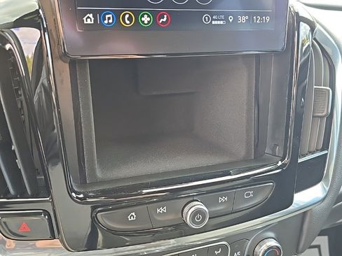 Used 2023 Chevrolet Traverse LT image 26