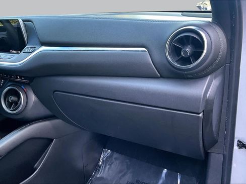 Used 2021 Chevrolet Blazer LT FWD image 19