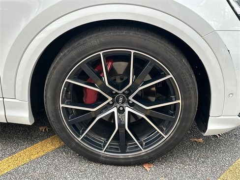 Used 2019 Audi Q8 Premium Plus w/ Premium Plus image 12