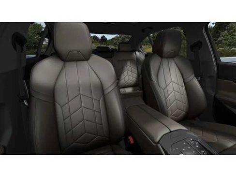 New 2027 BMW 550e xDrive AWD/4WD image 11