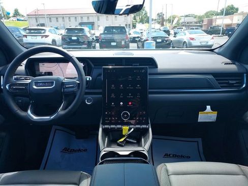 New 2027 GMC Terrain AT4 w/ Convenience Package III AWD/4WD image 15