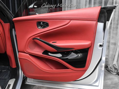 Used 2022 Aston Martin DBX image 31