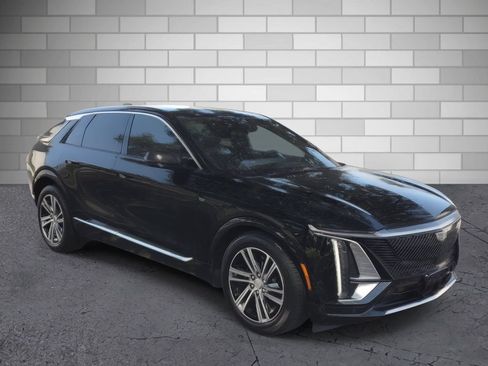 Certified 2024 Cadillac Lyriq Luxury RWD image 7