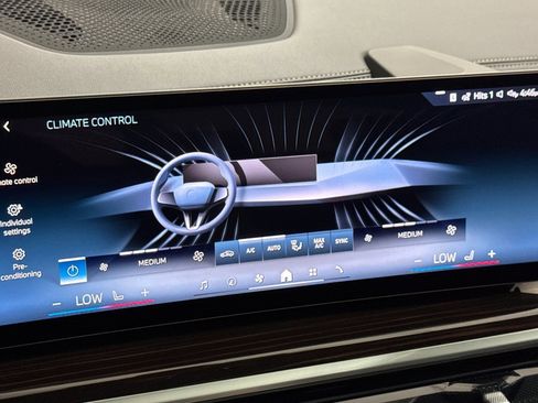 Used 2026 BMW X5 xDrive50e w/ Premium Package image 25