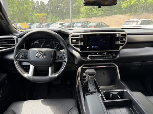 Used 2025 Toyota Tundra SR5 w/ SR5 Premium Package AWD/4WD image 22