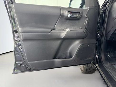 Used 2023 Toyota Tacoma TRD Sport w/ TRD Premium Sport Package AWD/4WD image 13