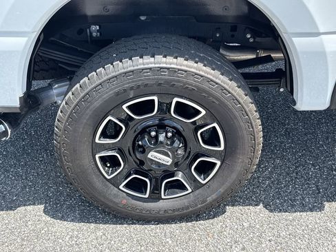 Used 2025 Ford F250 Platinum AWD/4WD image 18
