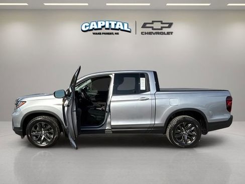Used 2022 Honda Ridgeline Sport image 13
