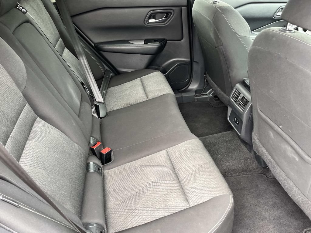 Used 2025 Nissan Rogue SV AWD/4WD image 20