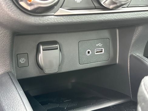 New 2025 Nissan Versa SV w/ Trunk Package image 31