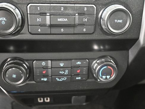 Used 2020 Ford F150 XLT w/ Equipment Group 302A Luxury AWD/4WD image 13