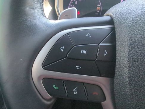 Used 2017 Jeep Grand Cherokee Altitude AWD/4WD image 25