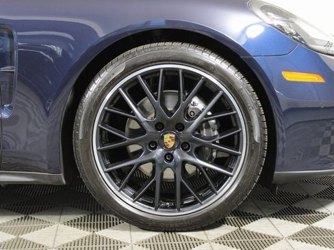 Used 2023 Porsche Panamera 4 Platinum Edition w/ Assistance Package image 42