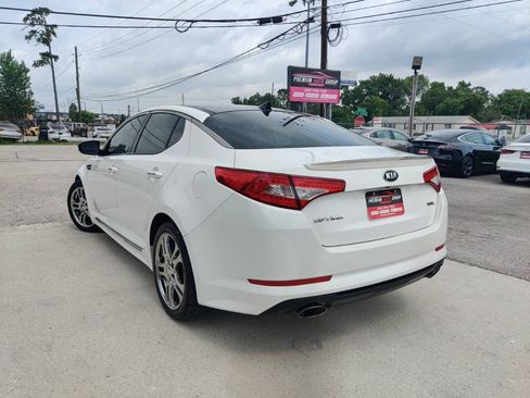 Used 2013 Kia Optima SX w/ Limited Pkg FWD image 2