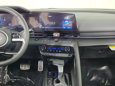 New 2025 Hyundai Elantra SEL w/ Cargo Package image 9