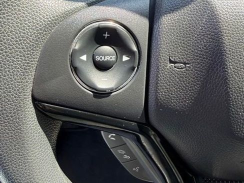 Used 2021 Honda HR-V LX image 18