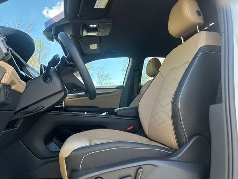 New 2026 Volkswagen Atlas Cross Sport SE AWD/4WD image 3