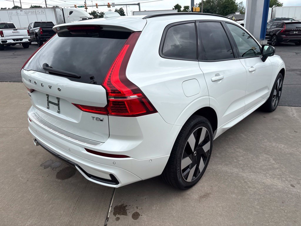 Certified 2025 Volvo XC60 T8 Plus w/ Protection Package Premier AWD/4WD image 6