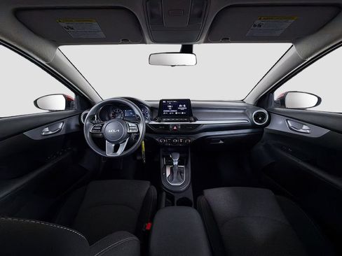 Used 2024 Kia Forte LXS FWD image 9