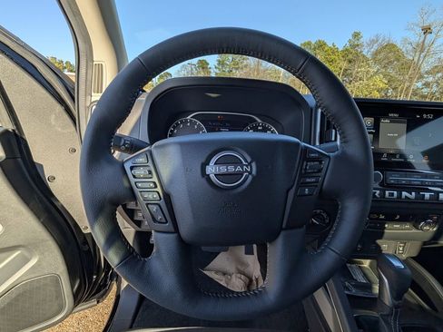 New 2026 Nissan Frontier SV image 8