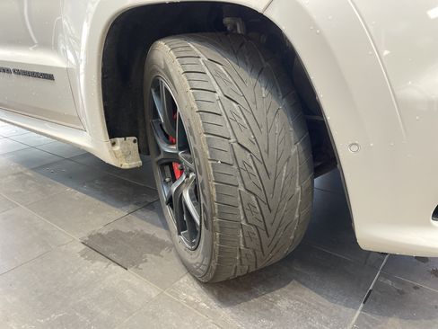 Used 2019 Jeep Grand Cherokee SRT AWD/4WD image 13