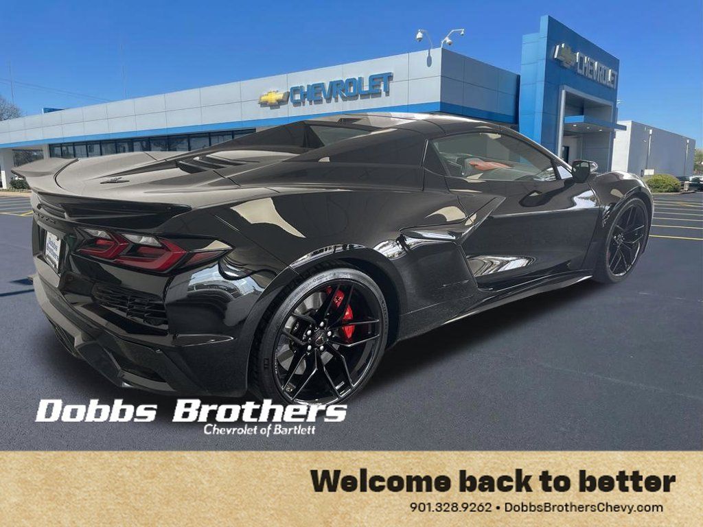 Used 2025 Chevrolet Corvette Z06 RWD image 7