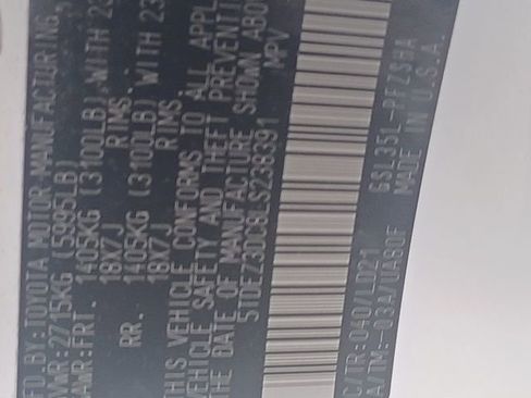 Used 2020 Toyota Sienna SE Premium w/ Nightshade Edition image 8