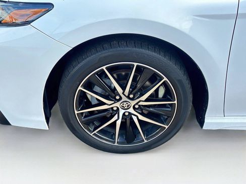 Used 2021 Toyota Camry SE w/ Audio Upgrade Package FWD image 30