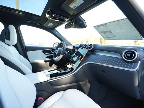 New 2026 Mercedes-Benz GLC 300 4MATIC image 36