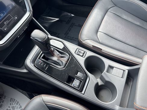 Certified 2024 Subaru Crosstrek 2.5i Limited w/ Crosstrek Mirror Package image 17