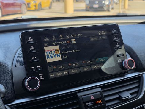 Used 2018 Honda Accord EX image 21