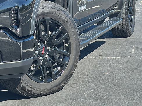 Used 2025 GMC Sierra 1500 Elevation w/ Preferred Package image 3