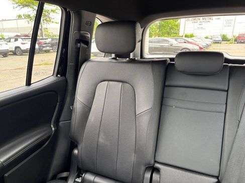 Used 2025 Mercedes-Benz GLB 250 4MATIC image 44
